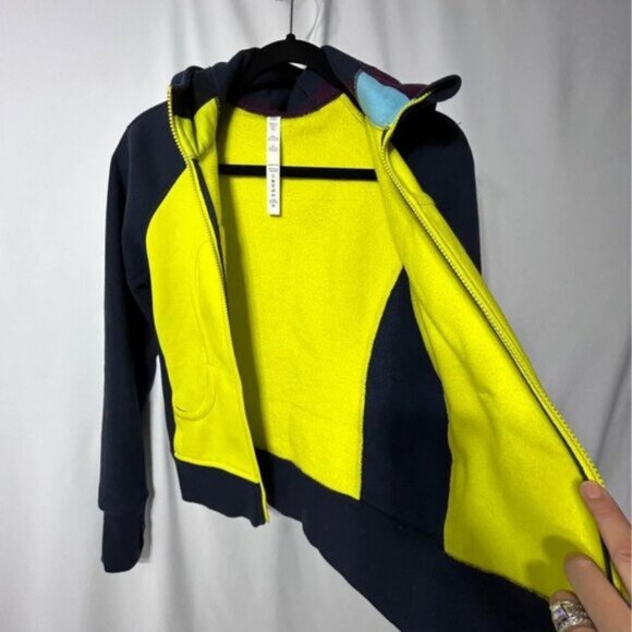 Lululemon scuba hoodie Colour block Size 6 Brand condition - Picture 10 of 10